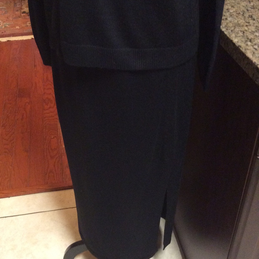 Two piece sweater outfit - Picture 4 of 8